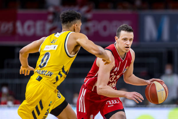 巨星转会背 巨星转会背